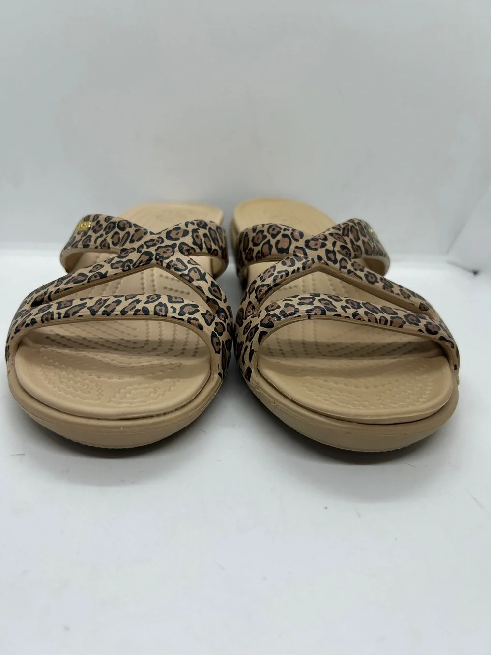 Crocs Sandals Women Sz 8 Leopard Cheetah Print Wedge Strappy Slides Animal Print - Picture 12 of 15